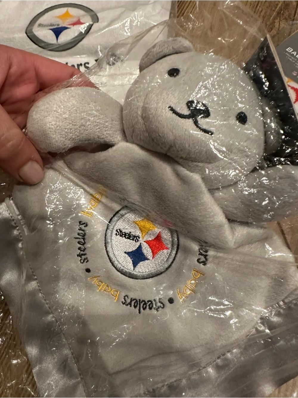 NFL Pittsburgh Steelers Baby Bib Socks & Lovey Set - White & Gray